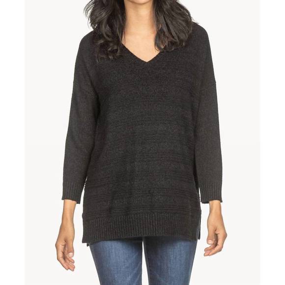 NEW LILLA P v-neck tunic sweater in black - Picture 1 of 3
